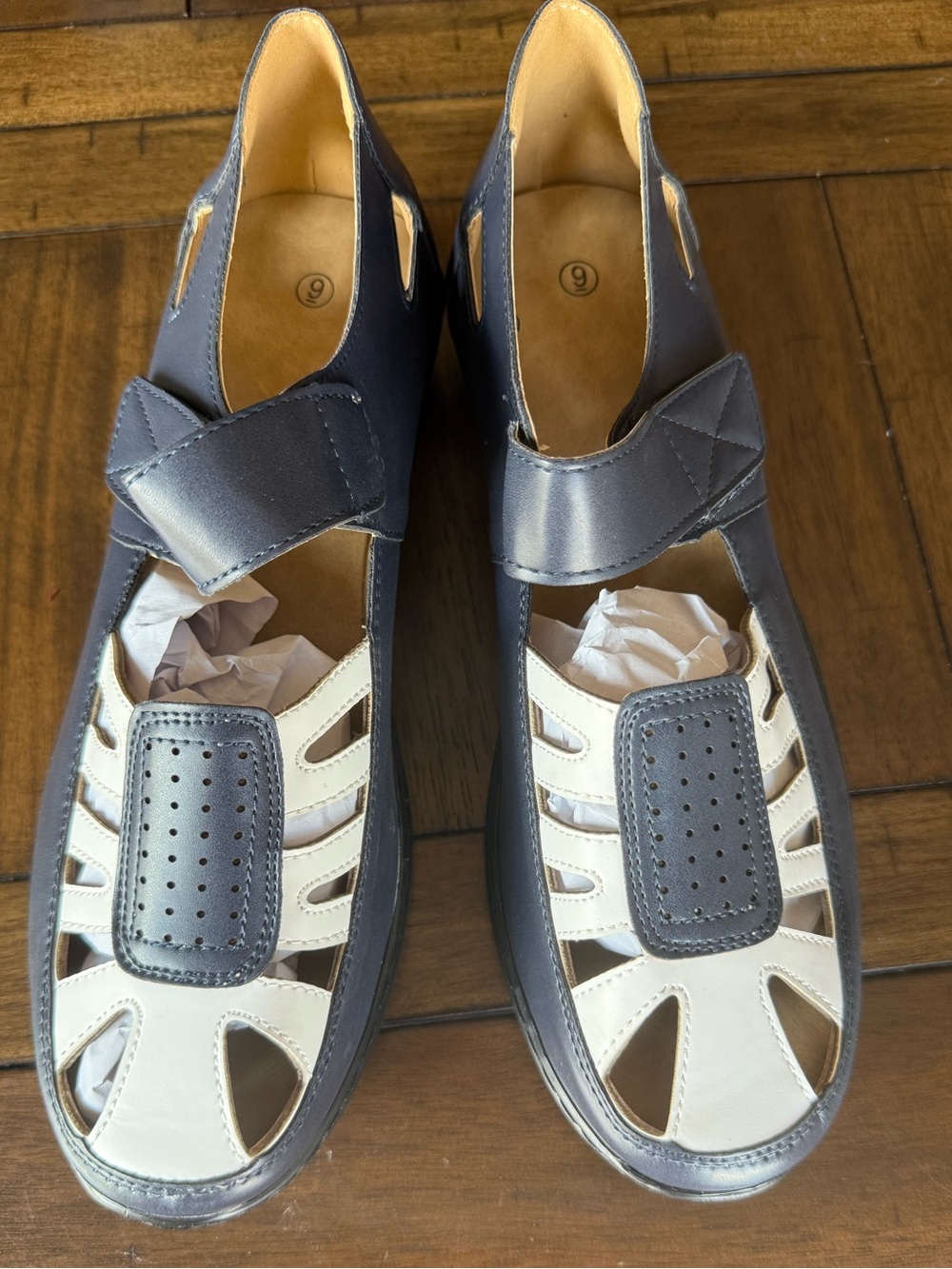 NEW Navy Blue White Cutout Fisherman Walking Comfort Shoes Size 9 Grandmacore